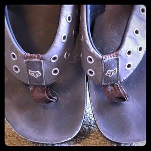 Fox flip flops